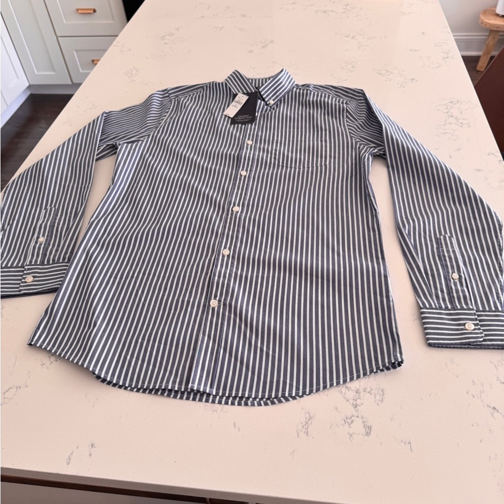 Gap casual striped Oxford button down shirt NWT - Picture 6 of 10